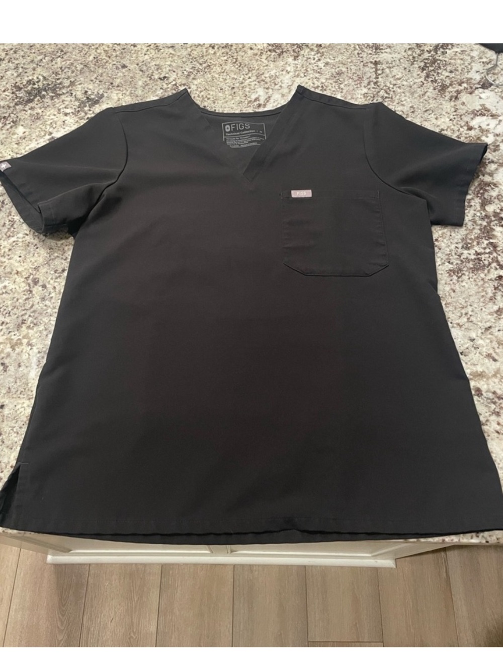 Figs Women’s Black Short Sleeve Scrub Top with Chest Pocket